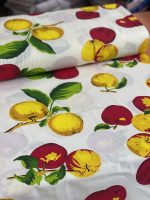 پارچه میوه ای نخی پارچه طرح سیب پارچه اهاردار اشپزخانه