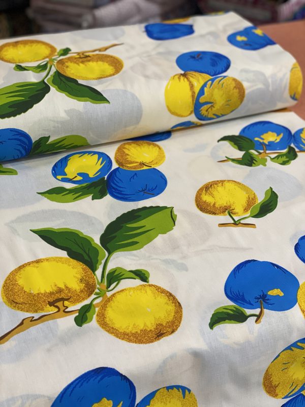پارچه میوه ای نخی پارچه طرح سیب پارچه اهاردار اشپزخانه